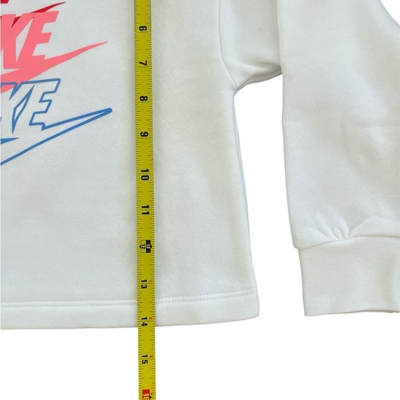 Nike Kids White and Black Outfit with Red Logo - Picture 9 of 12